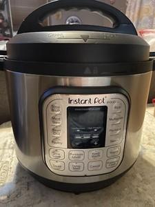  instant pot duo 80 7-in-1 8 qt. 1200w electric pressure cooker - black/silver 