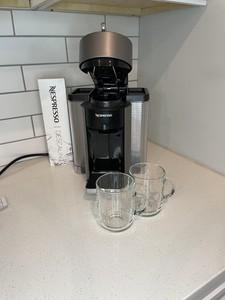  nespresso vertuo next coffee and espresso machine - dark gray-2 clear glass mugs 