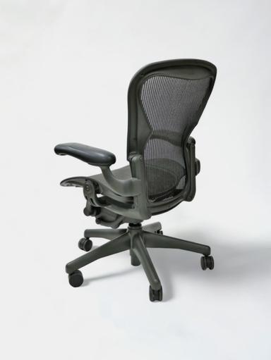 herman miller aeron classic mesh office desk chair size b basic 