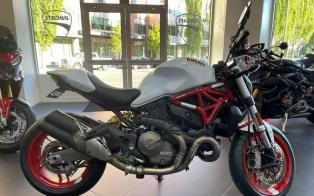  2015 ducati monster 821 - star white silk  fastest motorcycles